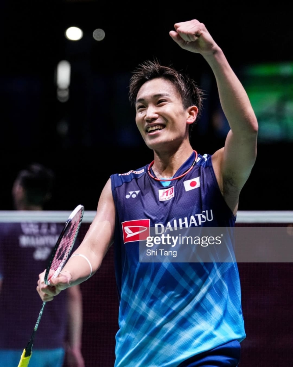 而 Momota 则是发挥本尊的球技特色，擅长以防守套路引导别人犯错失误，两人进攻互补发挥下也让大家看到大饱眼福。