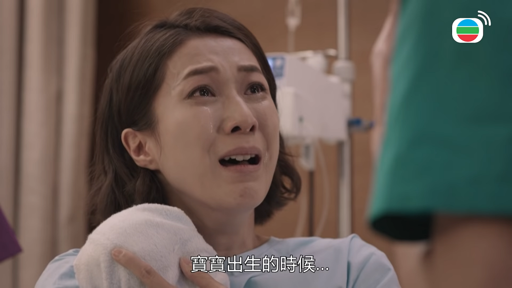 为此,郑嘉颖也感到很自责背上所有失误和责任