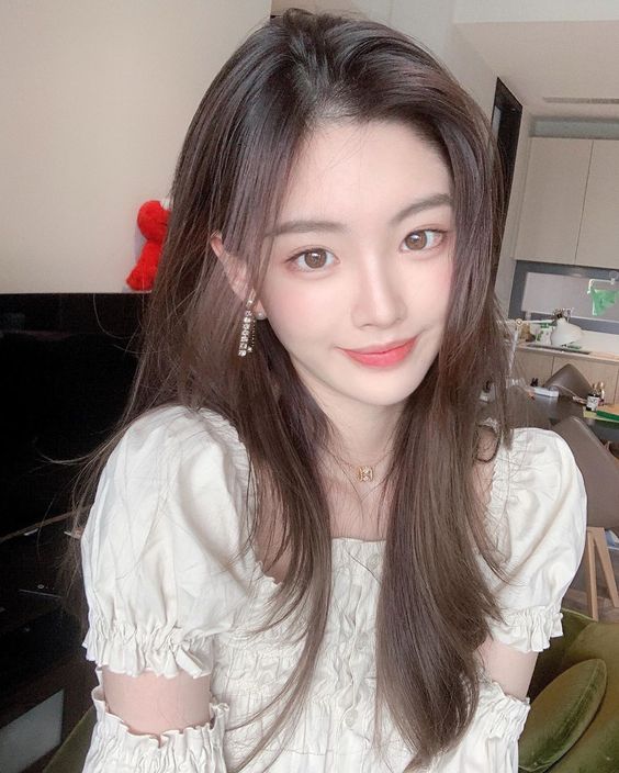 想要从黑黄皮逆袭成冷白肌就必须谨记以下的美白护肤小 TIPS,其中在化妆水后加「这个」美白好物步骤,瞬间焕亮彭出白皙 Q 嫩美肌。