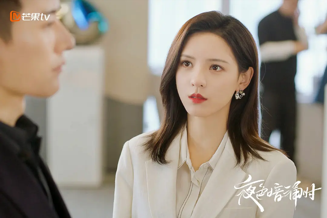 《夜色暗涌时》由张予曦搭档刘学义合作出演,期待值拉满~