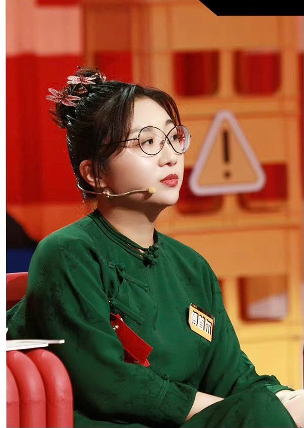 傅首尔:「容貌只是一小部分。一个人一定要有一技之长,它可以支撑你的自信。」