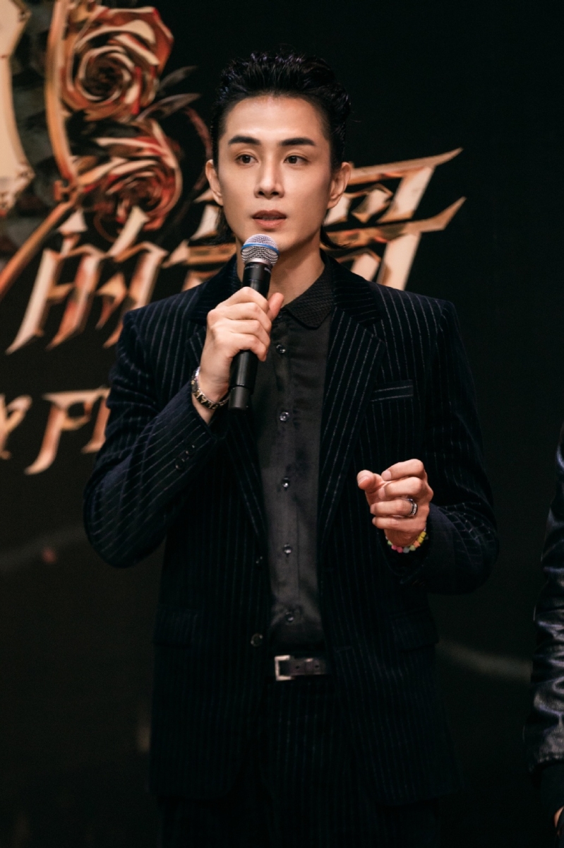 《披荆斩棘的哥哥》节目自开播其频频占据热搜话题,其中多位哥哥也凭借出色的“业务能力”以及与宝藏面貌迎来事业新巅峰!比如初舞台一曲《天上飞》表现超吸睛的「黑马」李承铉就惊艳了不少网友,人气迄今为止居高不下!