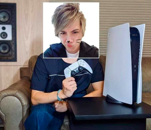 老吴幽默又极具个人特色的游戏实况录播圈粉无数。