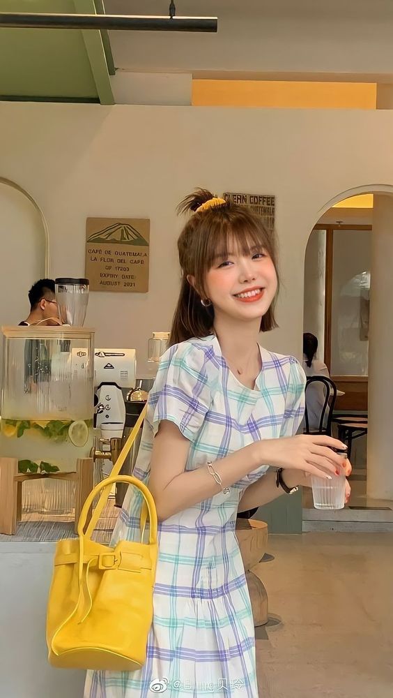 创新流行用语也象征着年代更迭，就像当初表情符号的诞生、80后/90后在没有智能手机的时代用过的「火星文」等，都是时代的印记啊！