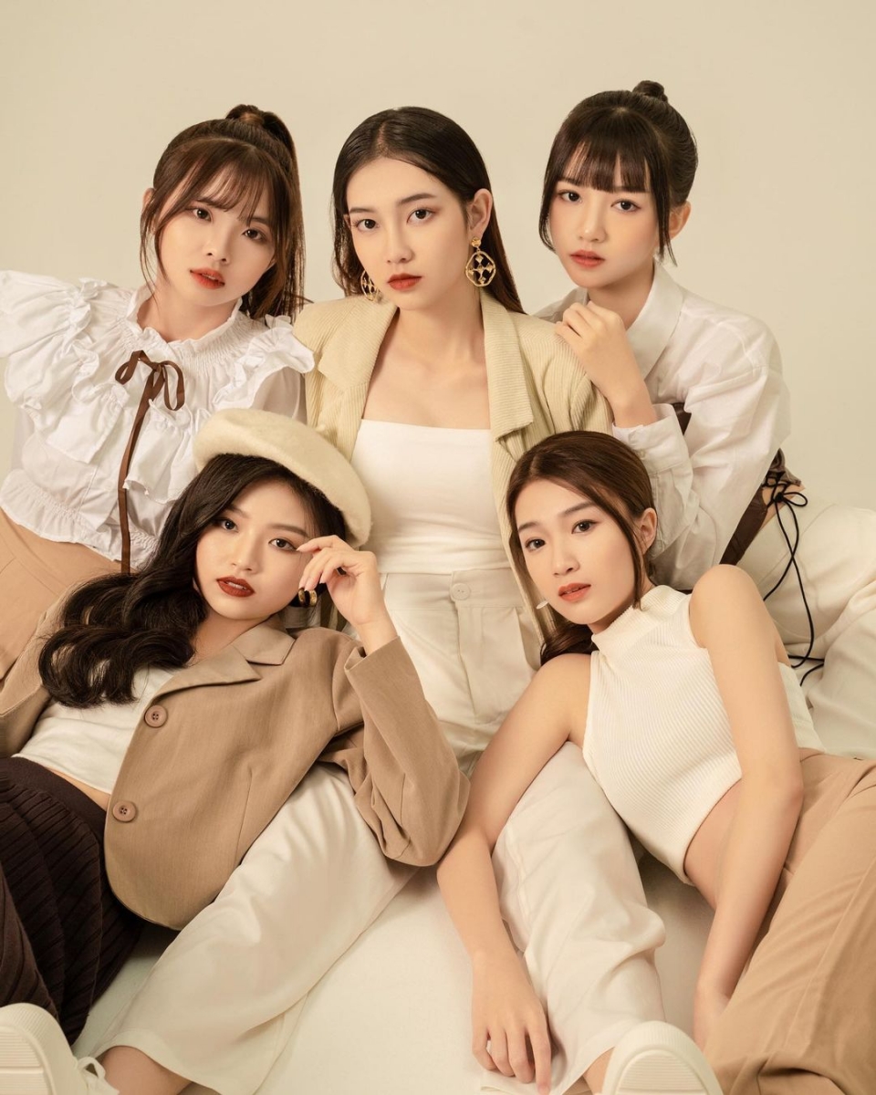 还有人提前想好了粉丝团的名字叫「diabetes」瞬间让网笑翻。无论如何,也期待 ??????? 在未来的精彩表现咯!