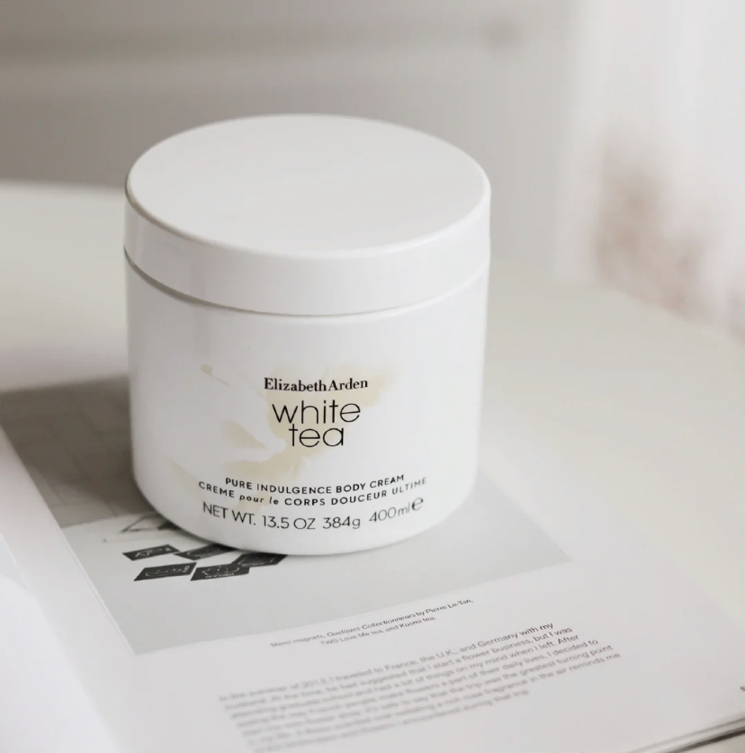 清爽干净超好闻的白茶香,味道非常高级还不容易撞香