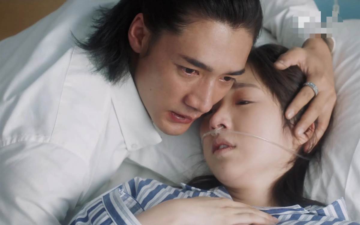 《一生一世》周文幸没能等来手术成功,无法遵守和梅行之间等康复后一起移居国外生活的承诺,带着遗憾病逝。