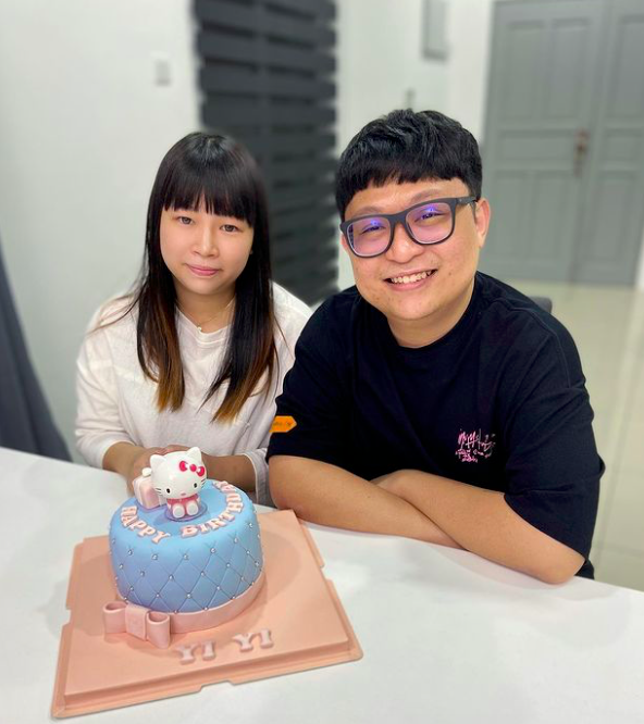 不少网民都觉得伟鸿和Yiyi十分接地气、没架子，分享的内容都轻易渗透到所有大马人的日常里。