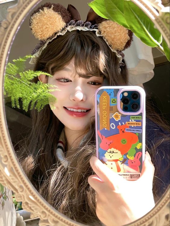 【格局打开】：意指眼光要放长远、胸襟要宽大、胆识要过人，看事情不能仅限于眼前的小格局。原先是很严肃的一句话，但如今这个梗席卷网络后也有了自嘲、指桑骂槐的用途。