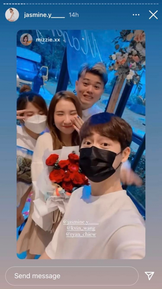 绝大部分网友认为他们闪婚都直接傻眼「之前还拍视频骂对方，到现在结婚什么操作」「难道之前说分手都是 prank？感觉每个网红都在跟风又在博关注」