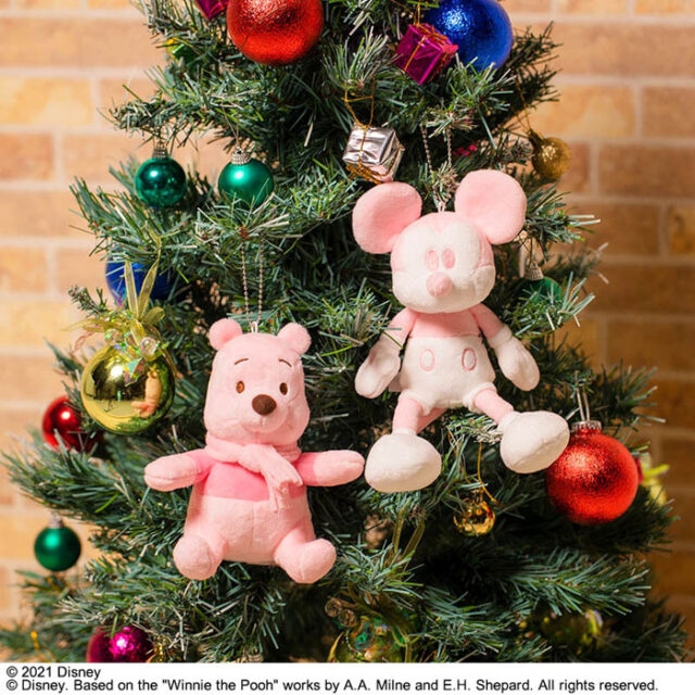 相信有买过杂志的大家都会知道杂志周不时都会附送一些赠品来回馈大家。日本某杂志深知大家都对日本迪士尼限量「樱花粉米奇、维尼熊」情有独钟,也在新刊登的杂志中送「樱花粉米奇、维尼熊」玩偶的宠粉福利。