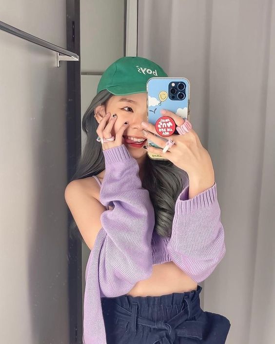 搜狗输入法也列举了不少从短视频、社会热评事件、娱乐大事件等延伸而来的网络流行用语梗。