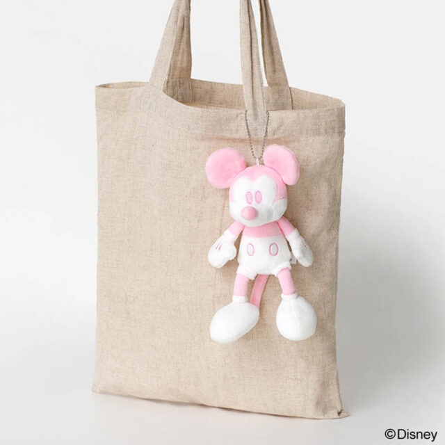 日本网友除了会把它挂在书包上,更是提议可以挂在圣诞树或拿来送礼绝对不会踩雷