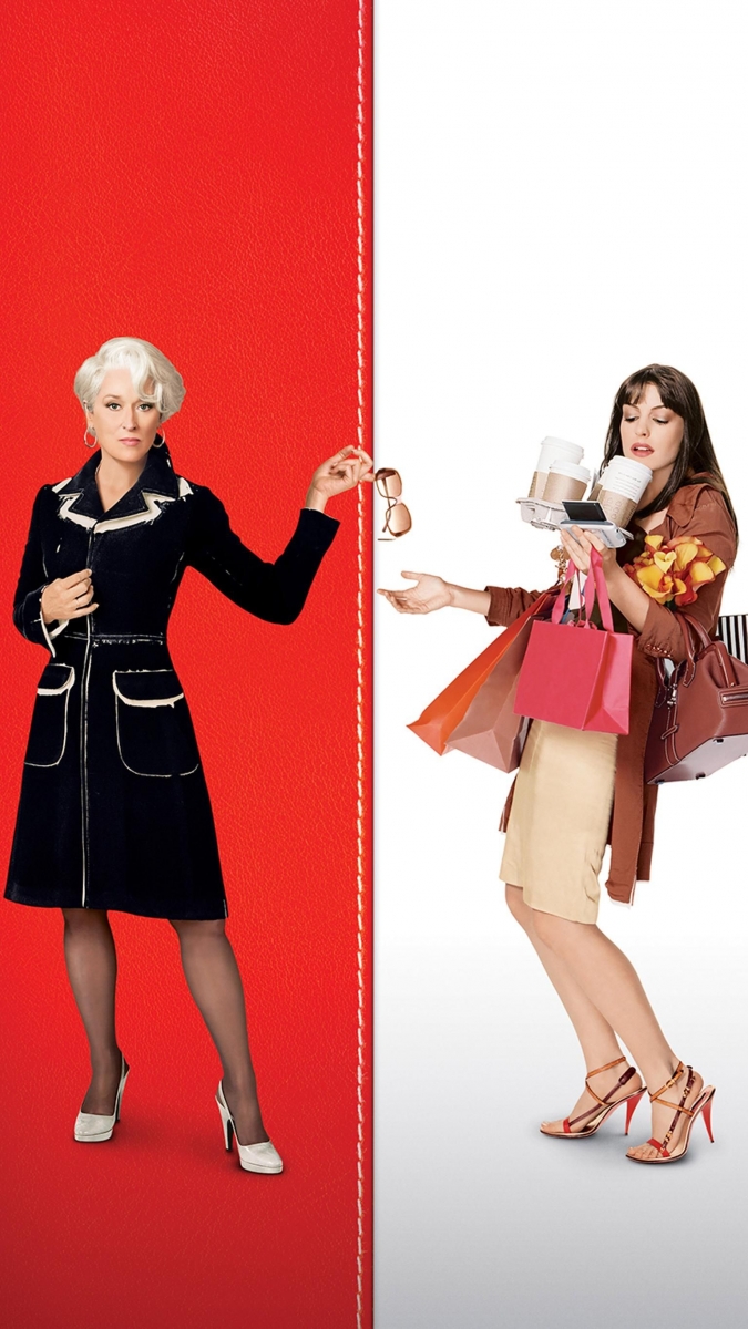 讲述一个刚离开校门的女大学生以前是个作家,后来进入了一家顶级时尚杂志社当了一名时尚助理。