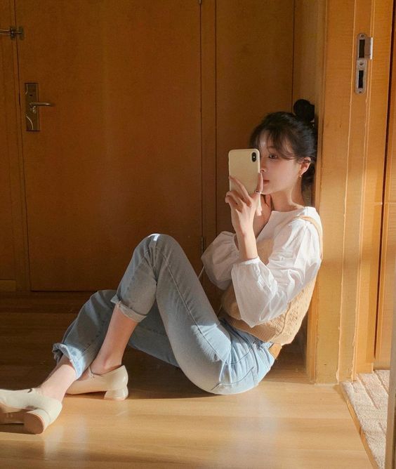 喜欢独处的人,生活过得很好,但他们只是不喜欢张扬不喜欢别人把他们的事情放大来看而已