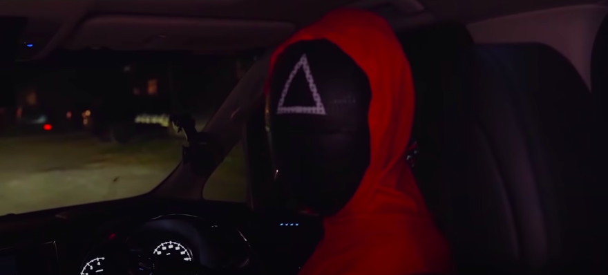 这也被堪称是一场全马来西亚最多网红艺人齐齐参与的鱿鱼游戏!