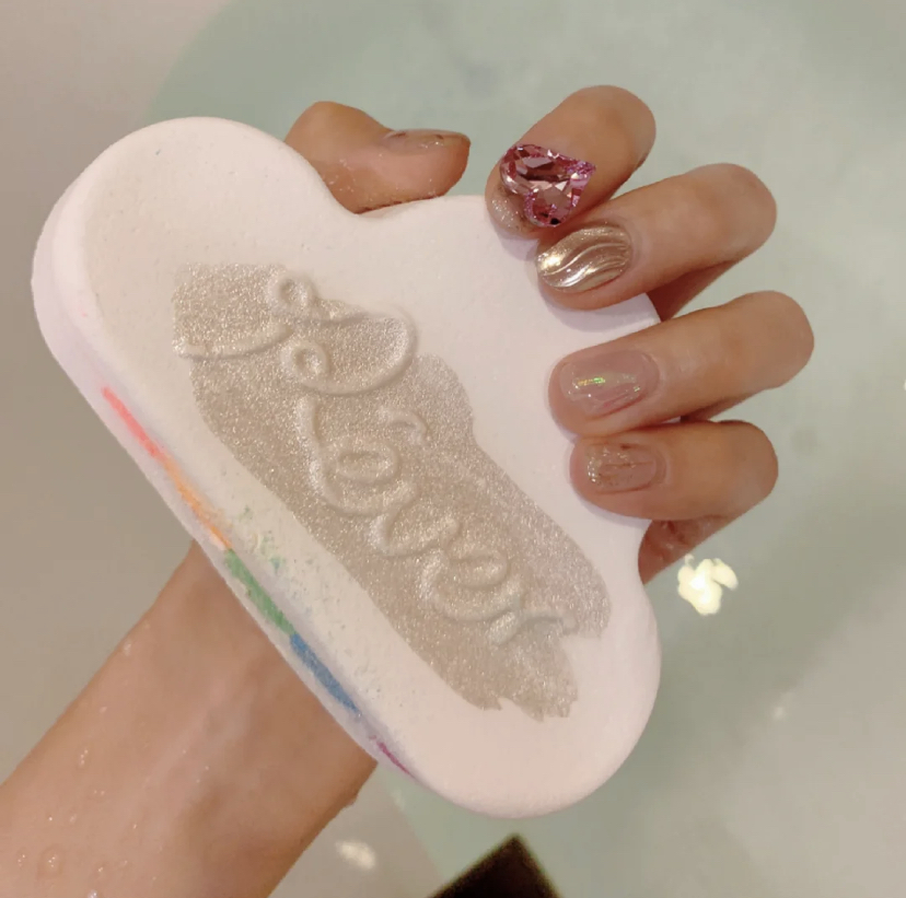 泡沫也非常丰富属于很自然的宝宝香,泡澡后整个人都感觉心情变得超好~