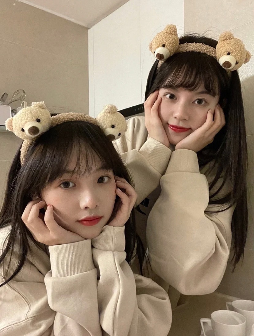 和朋友宅在家或者staycation时可以尝试的少女风合照!