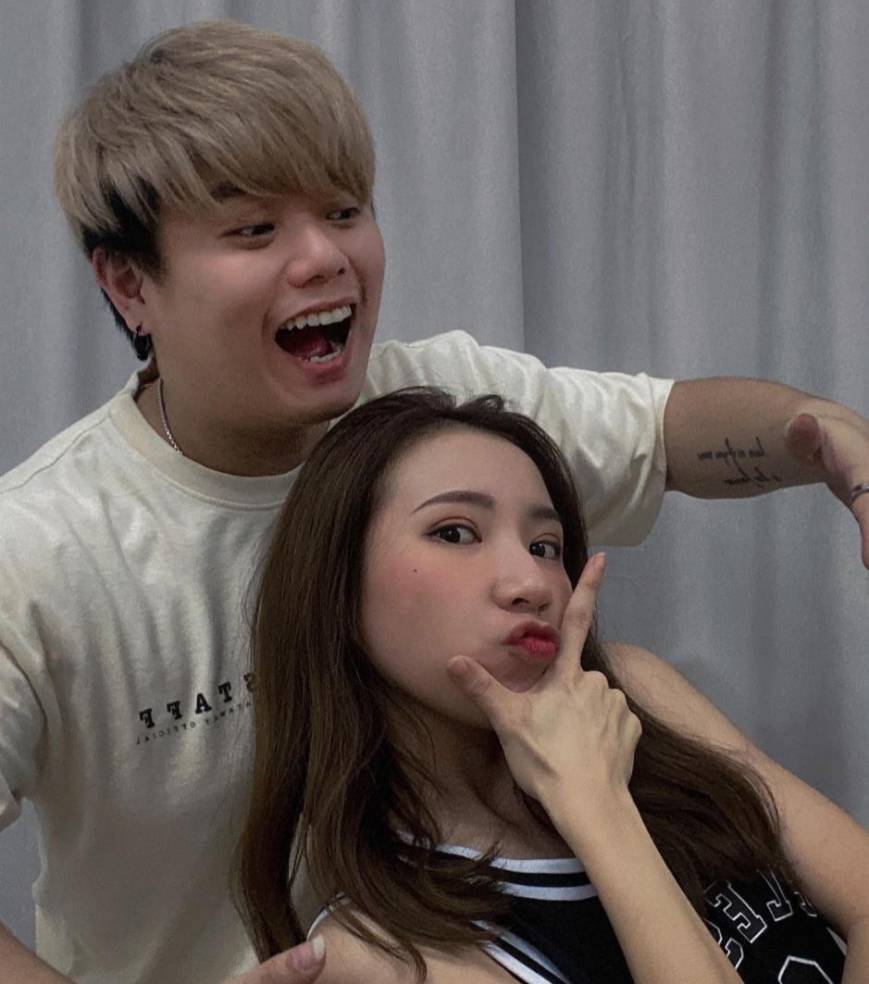 那意思是指香米真的是和前任分手后才和阿旺复合？阿旺和香米的分手影片也有提到若未来还是有感觉不排除会复合，还会用「结婚」作为前提携手一起走下去。这样看来他们的闪婚就很合理了对吧？