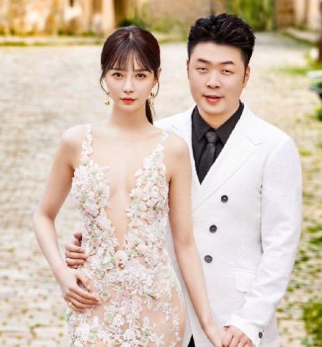 网友们都误以为沈梦辰是在为自己的婚礼做准备，殊不知只是单纯地在做节目而已？！