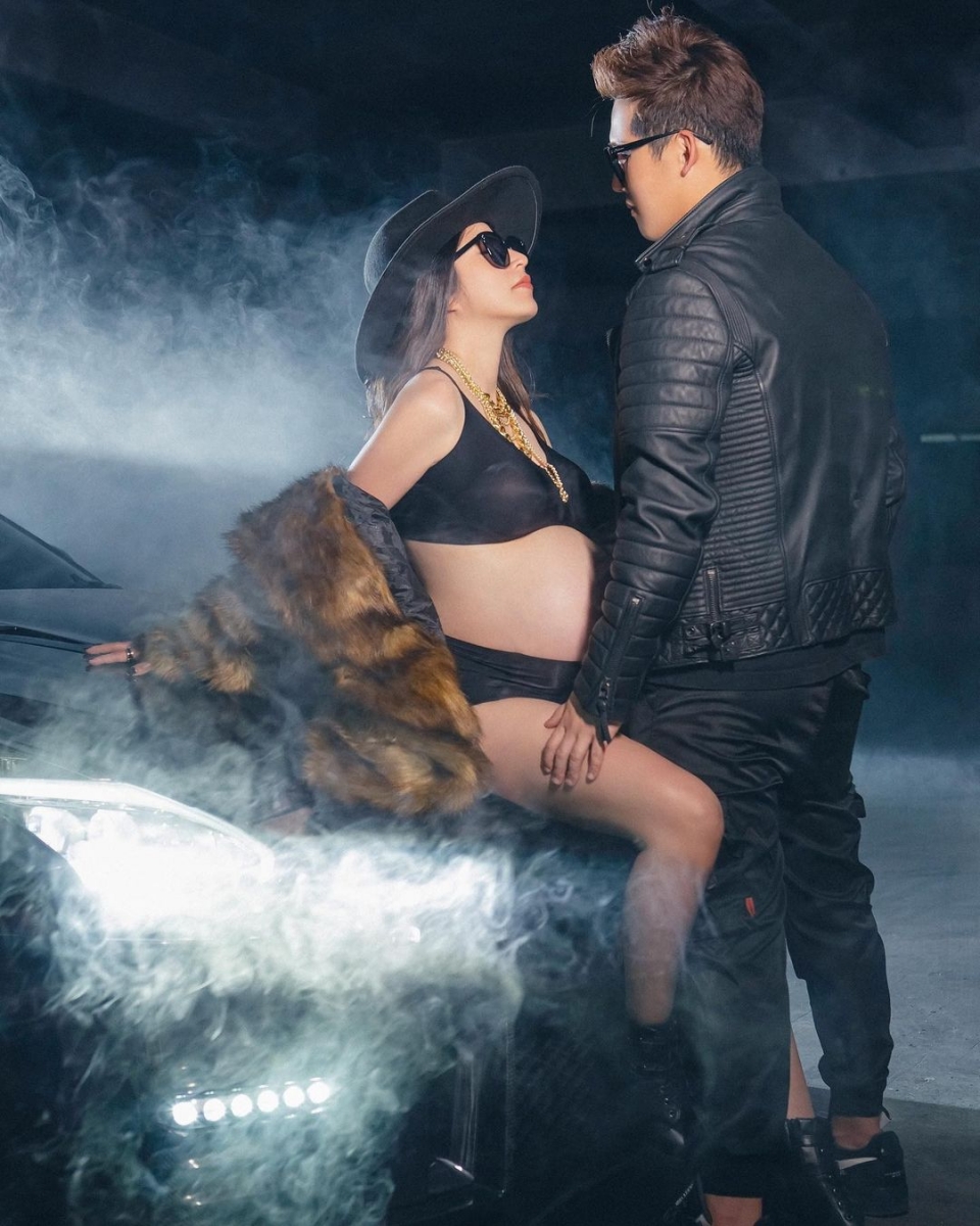 从粉色系的温柔魅力、大红性感 Style、到暗黑汹涌的女王飒气，每一套 Inthira 都能完美 Carry ！