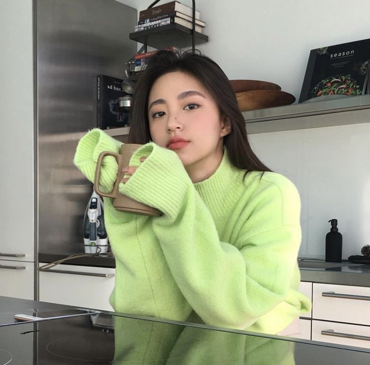 都说「笑口常开好运自来」所以经常保持微笑，肯定是会带来正面效果的！像是对于同一件事情，经常微笑的人会看到有趣的一面，经常紧皱眉头的人则会看到让人烦恼的一面。