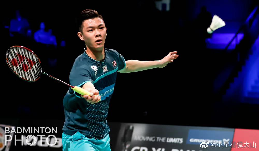 我认为不管是国家队还是自由人,我們还是穿着大马国旗球衣为大马征战,我们还是会去打同一个比赛