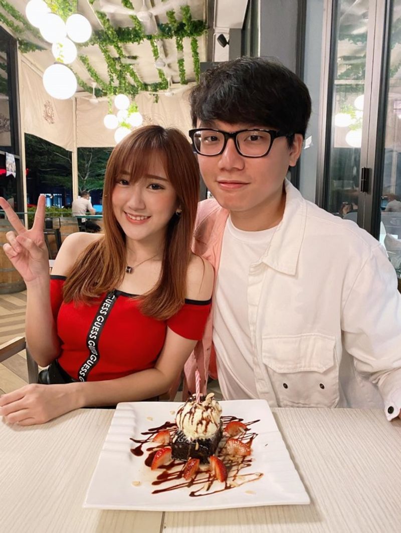 昨晚林尚进居然痛批 YBB 道歉完全没有诚意,好友 Song Yi 更是曝光了 YBB 和 林尚进的道歉内容,网惊「严重的人格分裂」~!