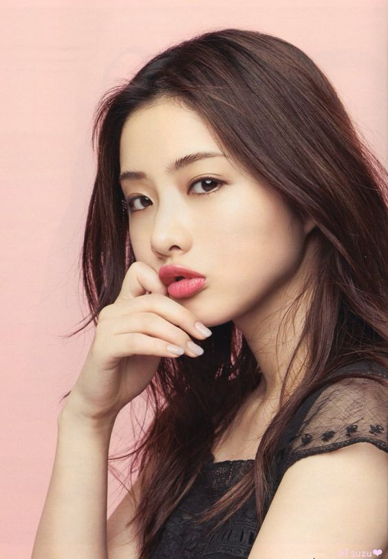 石原里美通过所属的艺人事务所向外界发表了一封公开信