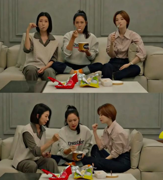 她们三人之间的互动也很搞笑真实