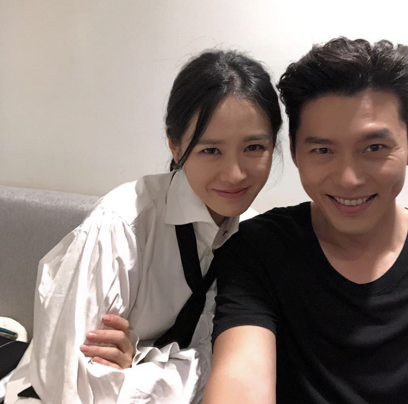 孙艺珍和玄彬两人在2022年的tvN韩剧《爱的迫降》合作后,被传两次正在约会的他们也证实了正在恋爱中。没想到在40岁生日男友玄彬还准备了小惊喜~
