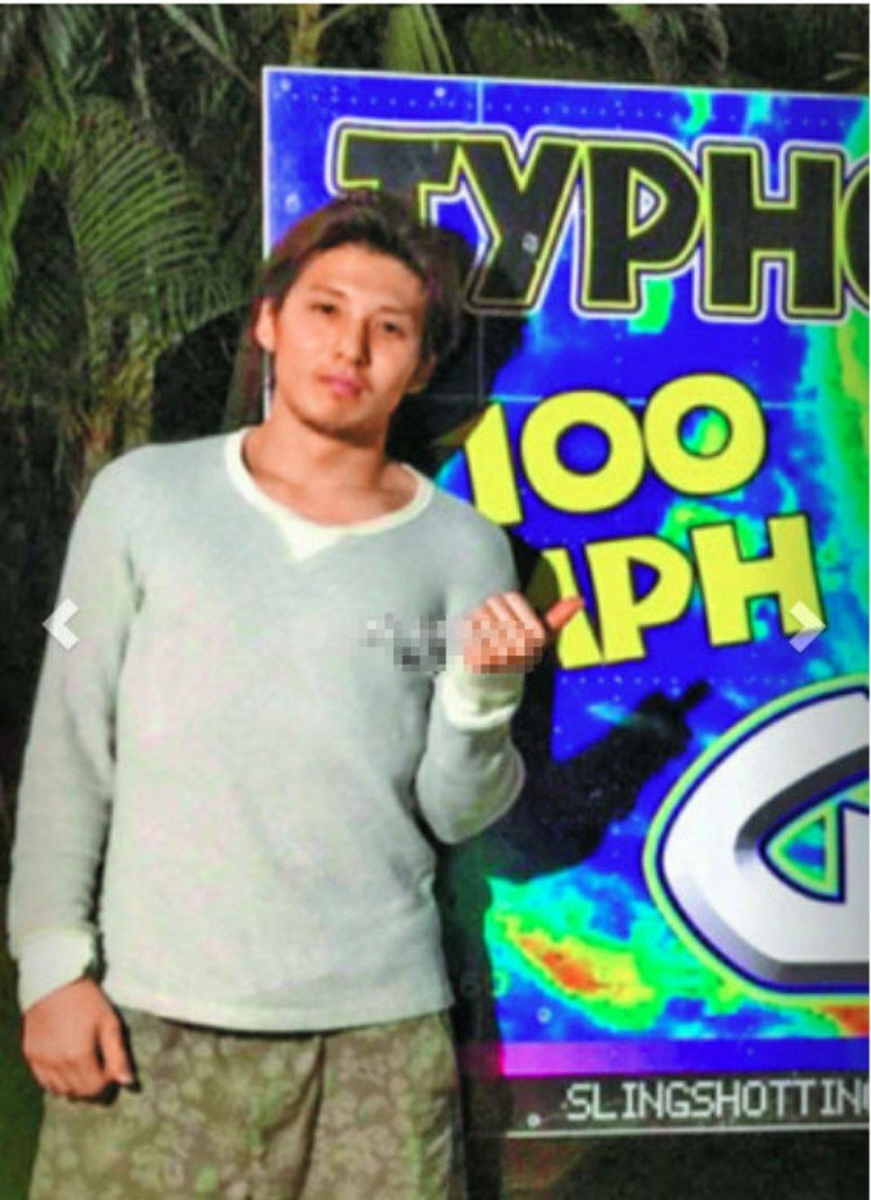 在他们结婚的消息传出后，就有日本媒体曝光过疑似是石原老公的正面照！