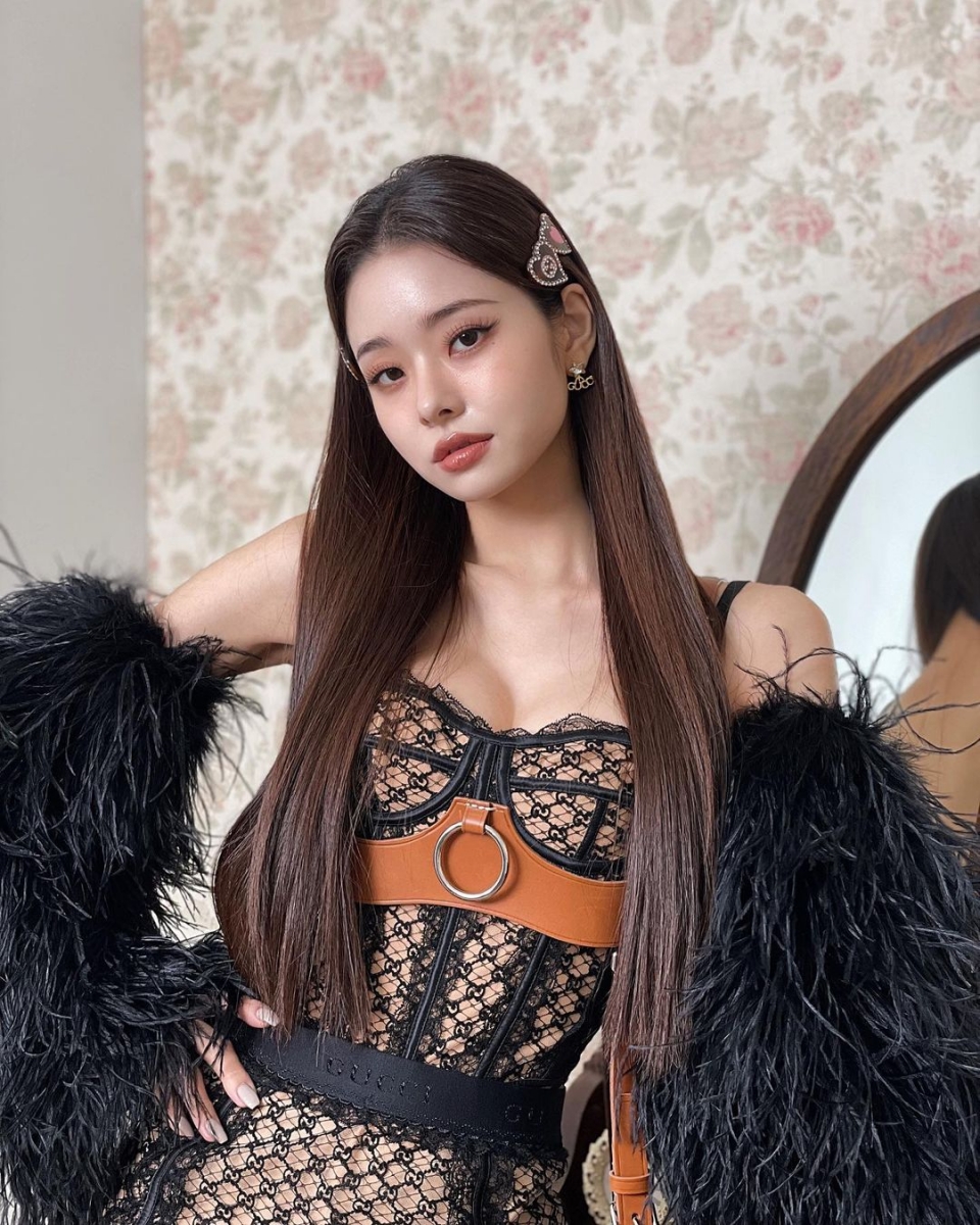 他也无法向大家详细透露跟宋智雅的私事，但可以确定的是他自己和宋智雅两人之间并无不合或是有任何不愉快