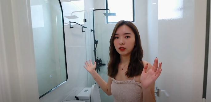 厕所也是秉持着“白白净净”的设计观念