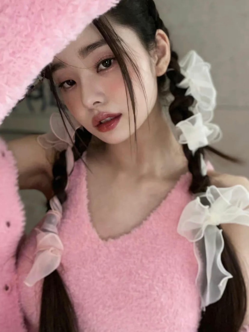 「如果在意的男生喜欢上了别的漂亮女生,那就说明本来就没有缘分,别再表现出自己在意的模样直接结束吧!世界上好的男人多的是。」