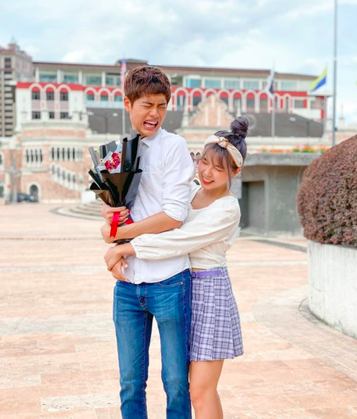 影片还有拍摄了他们的一些小日常~也就是日常撒狗粮啦