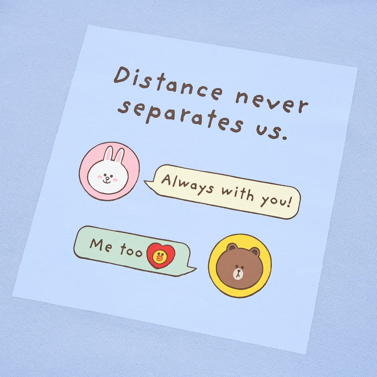 最燃爆少女心的是熊大和兔兔的通讯内容「Distance Never Separate Us」、「Always With You」