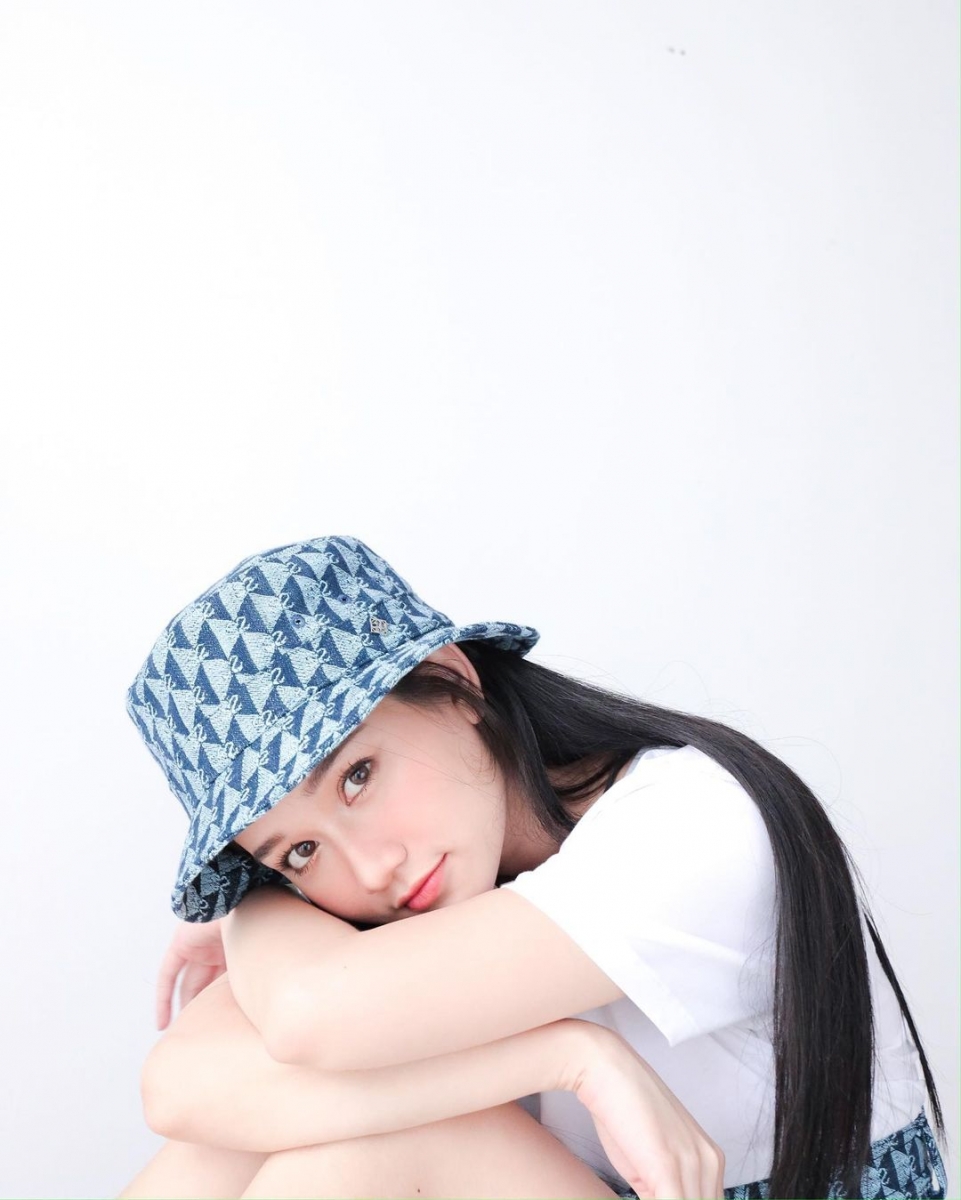 Trúc Anh 98's 年出生，小小年纪的她参与了许多电影拍摄~像是《The Guardian》、《Dreamy Eyes》。她也登上许多知名杂志的封面，是当地非常响当当的网红人物。