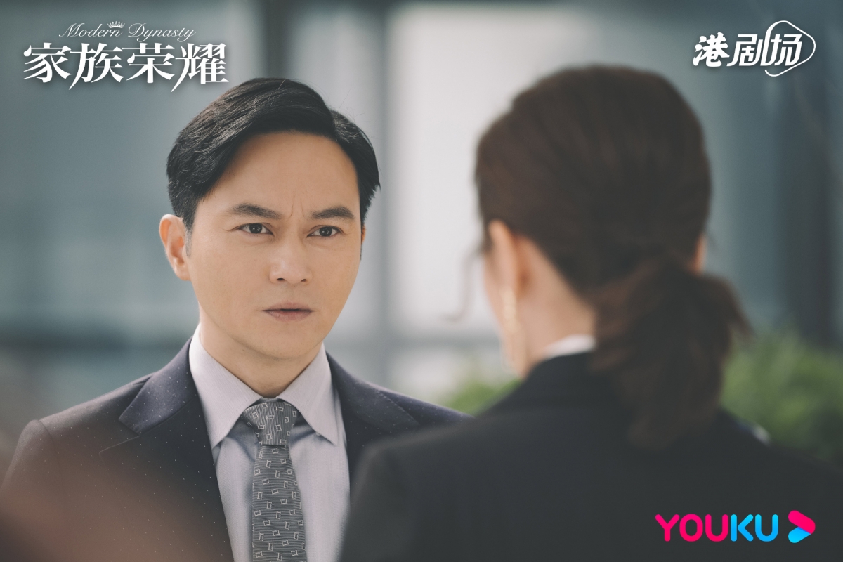 编剧还故意留下伏笔说罗嘉良偏帮张智霖，让网友不禁猜测难道他和张智霖是站在同一阵线来对付马氏？