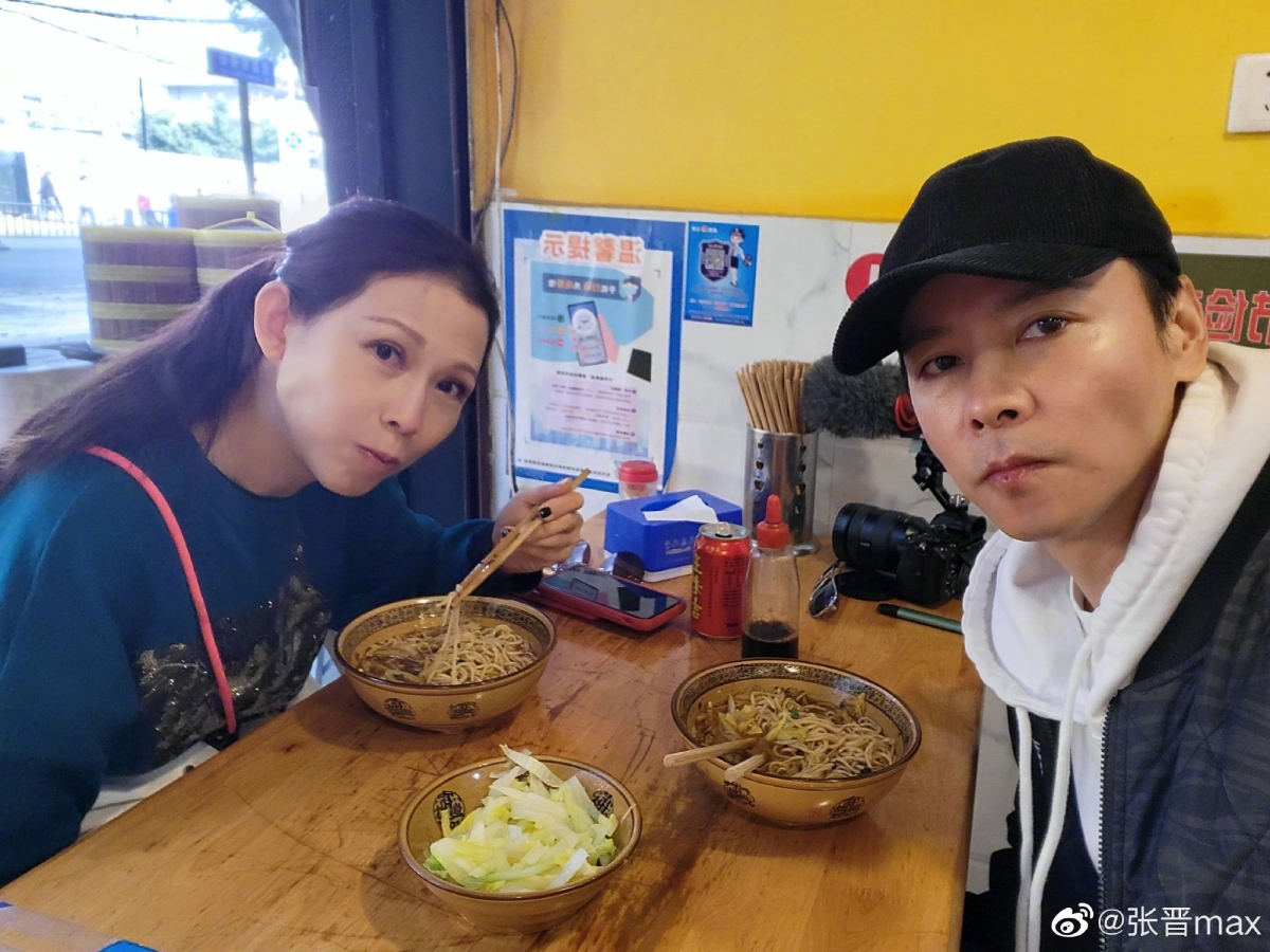 晋爸芬妈去约会~