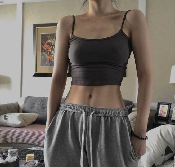 想要在新年前极速瘦成闪电身材,在家就可以轻松完成!坚持 1 周即可甩掉全身赘肉,恢复 S 型好身材 ❤️