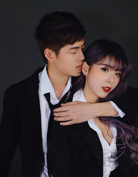 有很多网友也喊话希望他们两人能赶快结婚~