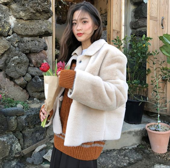 只要让自己在固定的时间做好一件事，会让你每天都有所期待充满希望！这样的生活习惯可以让人最不容易出现情绪低落，也可以培养写日记或者画画的爱好习惯，这些和艺术有关的行为都有利于转移注意力，更好的释放消极的情绪。