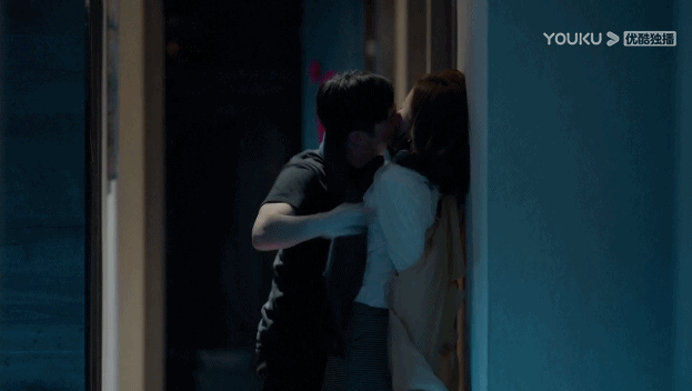 这一吻吻出了整个江山