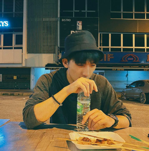 他也呼吁希望能有更多的人能够前来帮忙清理