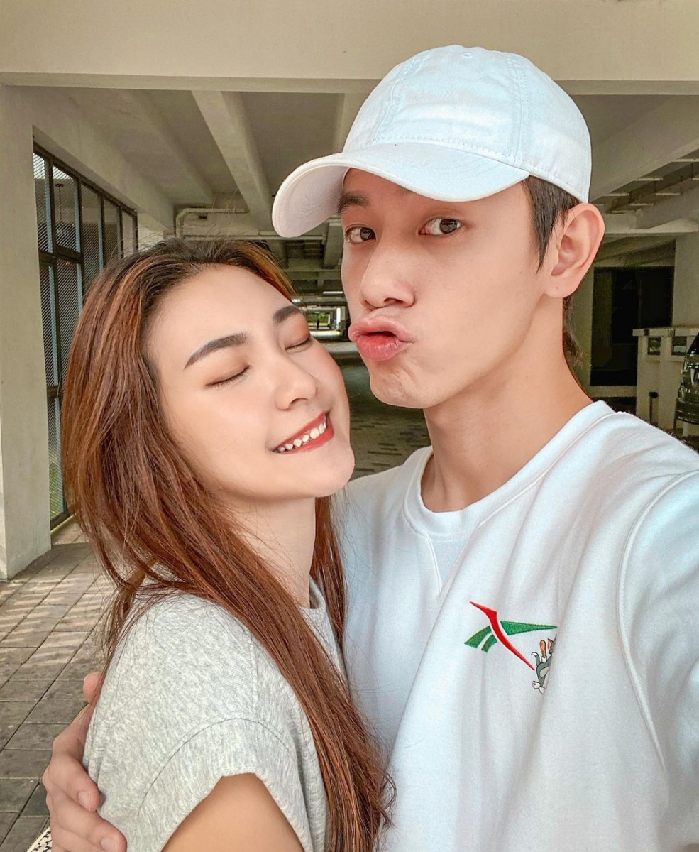 之后也有网友向他“取经”如何带娃,并大赞很少遇到像他一样会帮老婆分担家务的男人,还表示很Respect他!