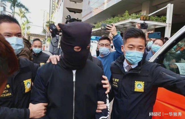 老公罪行曝光后,媒体也第一时间联系安以轩始终联系不上~经纪人也代表发声「艺人私事,不予回应」