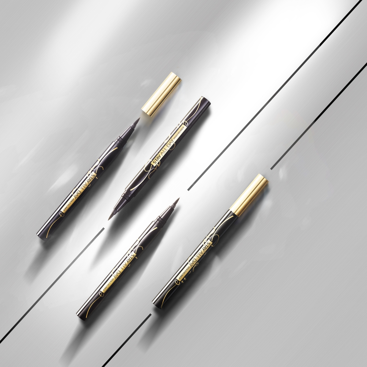 Stay All Day Eyeliner不晕染、笔尖细腻有弹性,持久耐24小时