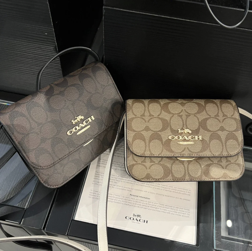 Brynn Crossbody 小巧可爱的斜挎包适合日常出门背,同样也是超抢手的热门款