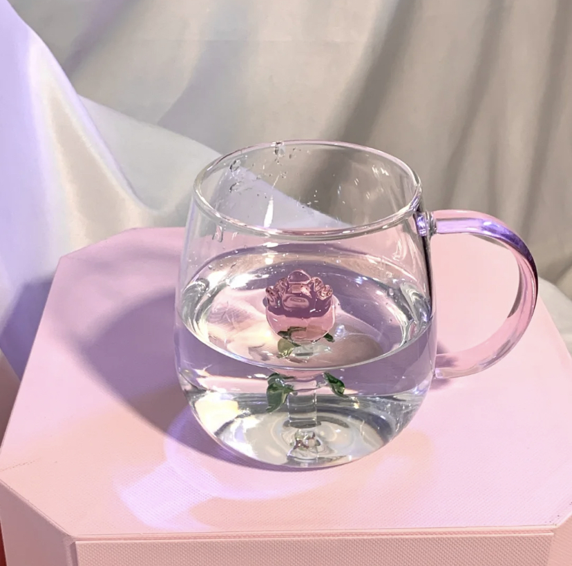 而且色泽淡淡的倒入饮料后,喝杯水都更加有仪式感了!